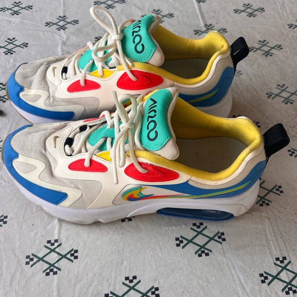 Nike Air Max Legend of Her - Picture 2 of 7